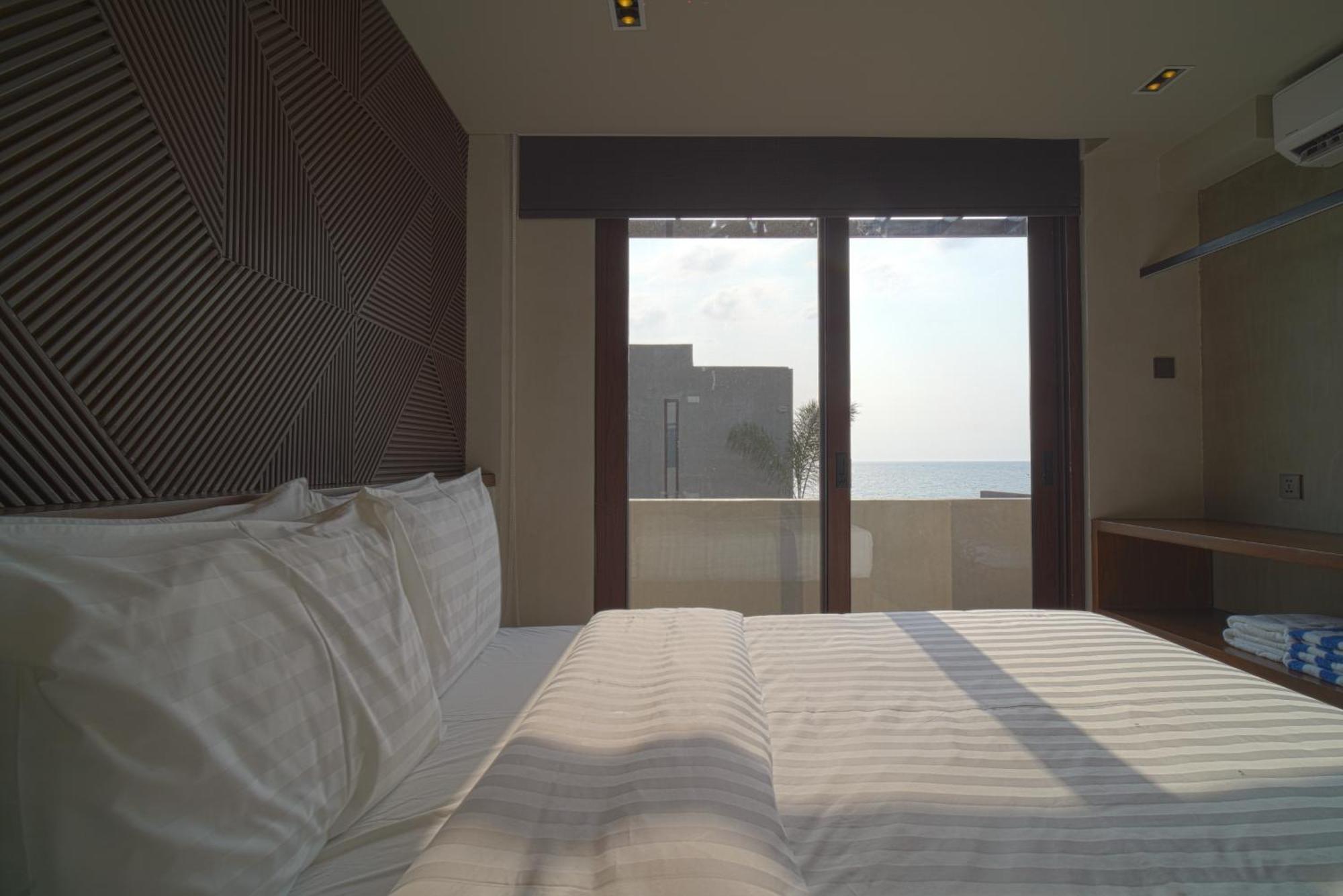 Araya Beach Casas Batangas Exteriör bild