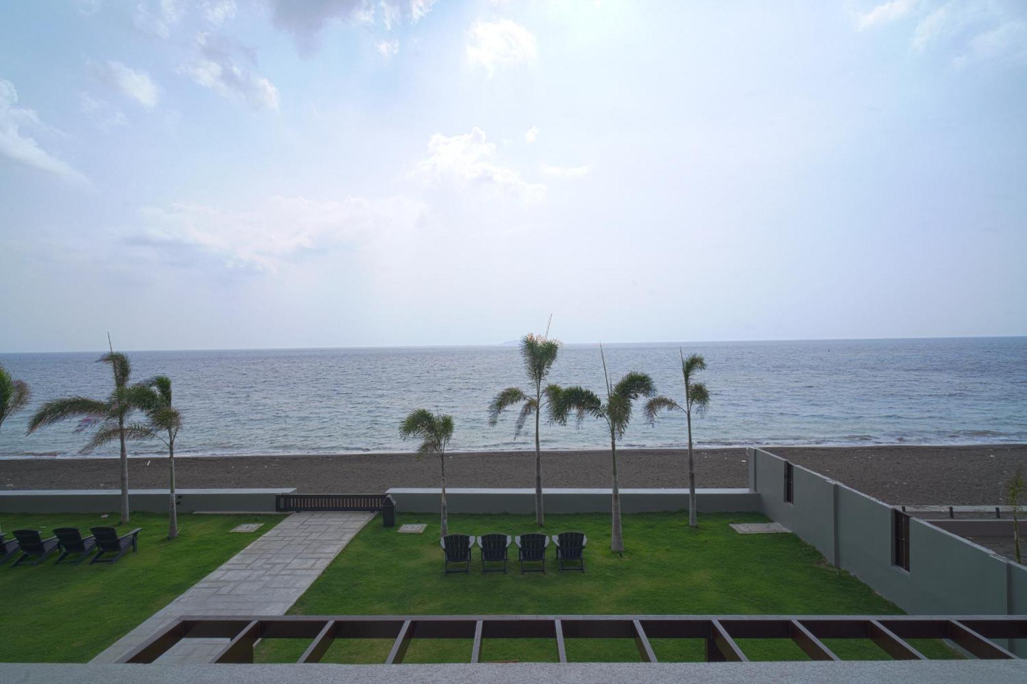 Araya Beach Casas Batangas Exteriör bild